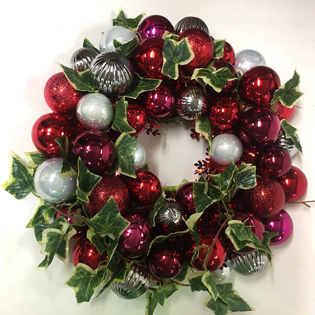 WREATH, 40cm Diameter w Red Silver Baubles